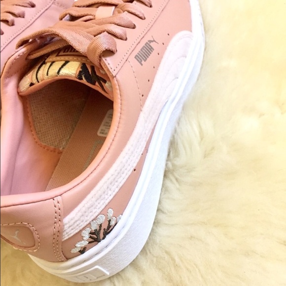 Puma Platform Hyper Embroidered Sneakers - Picture 6 of 8